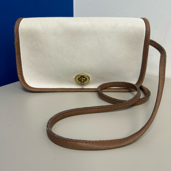 Coach Handbags - COACH VINTAGE SPECTATOR DINKY BONE/TAN CROSSBODY 6375 USA